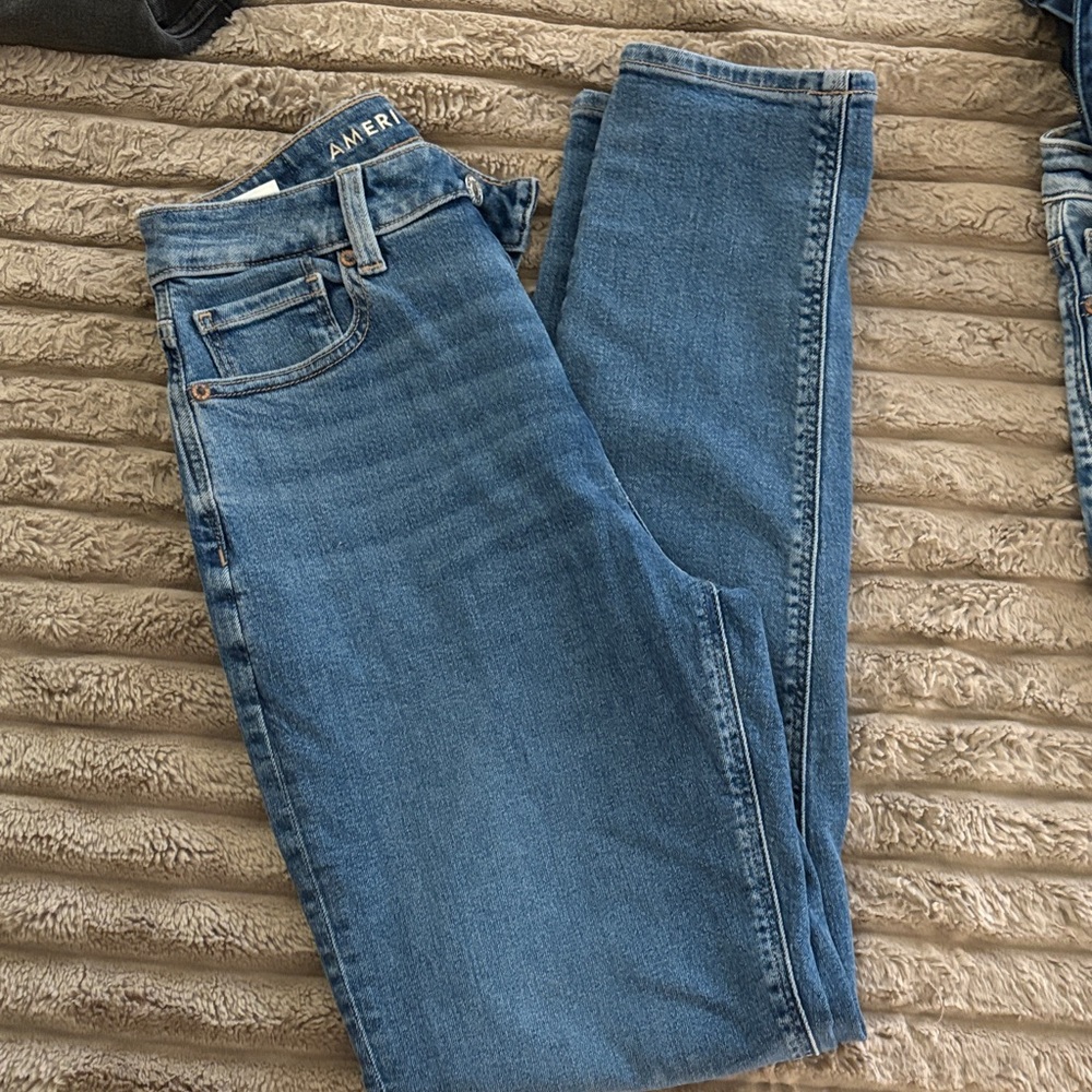 American Eagle Outfitters Classic Blue Jeans